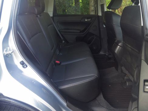 Used 2014 Subaru Forester 2.5i Touring AWD/4WD image 14