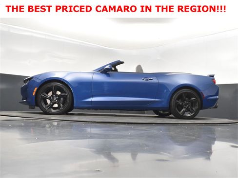Used 2022 Chevrolet Camaro LT w/ Technology Package image 36