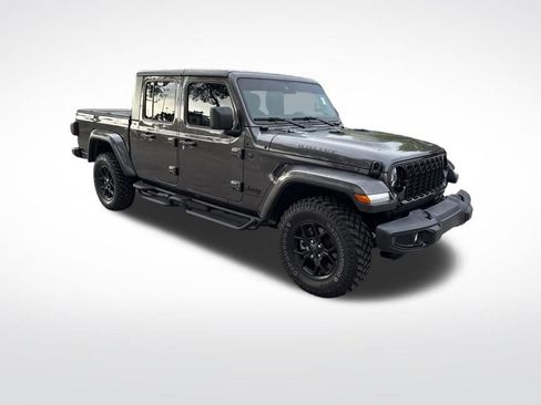 Used 2025 Jeep Gladiator Willys image 2