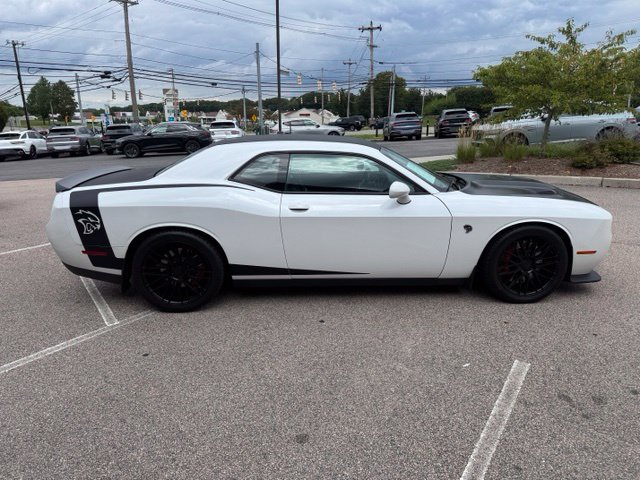 Used 2015 Dodge Challenger SRT Hellcat RWD image 12