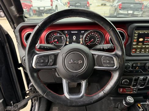 Used 2022 Jeep Wrangler Unlimited Rubicon w/ Cold Weather Group image 15