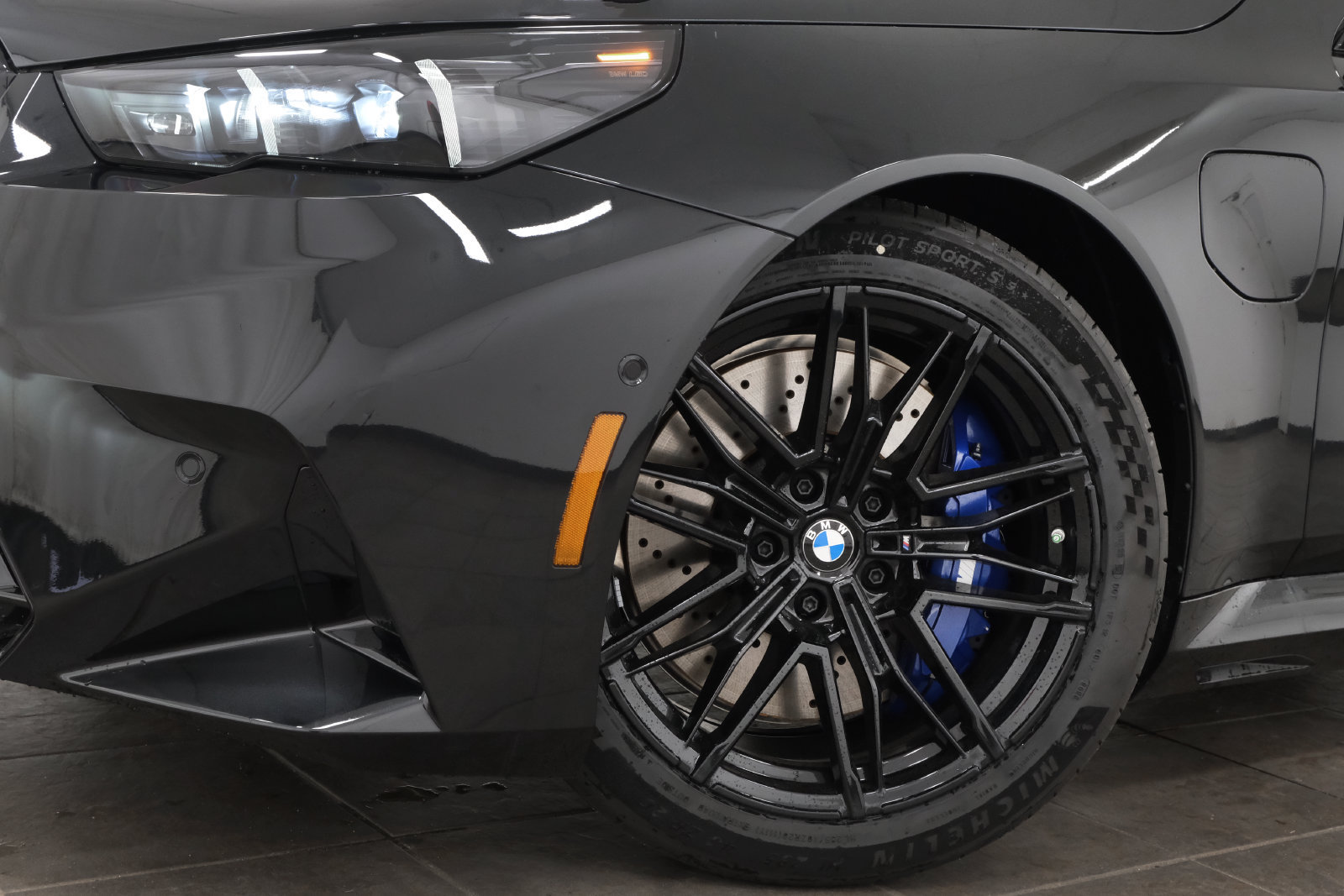 New 2027 BMW M5 Touring AWD/4WD image 2