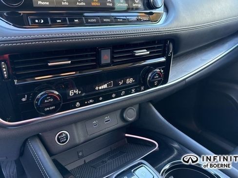 Used 2023 Nissan Rogue Platinum image 12