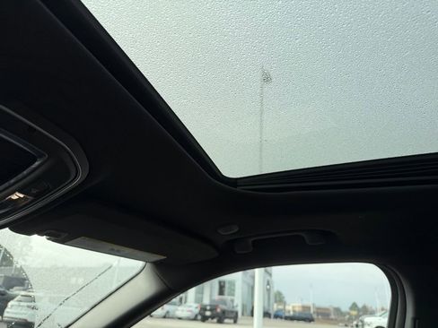 New 2025 Jeep Grand Cherokee Altitude image 21