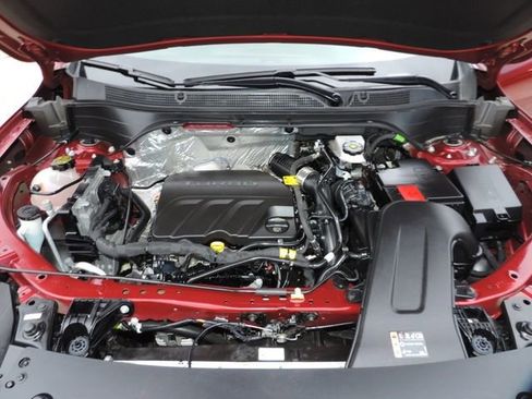 Certified 2025 Chevrolet Trax LT w/ LT Convenience Package image 21