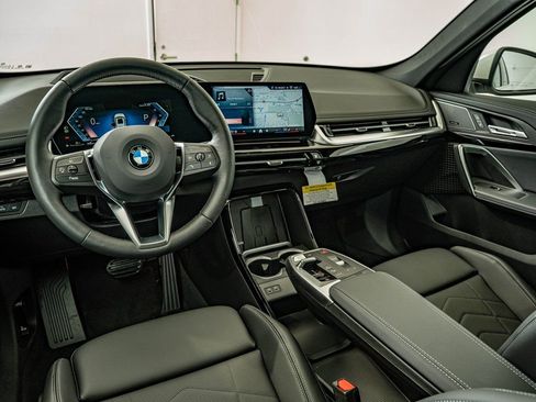 New 2026 BMW X1 xDrive28i w/ Technology Package AWD/4WD image 4