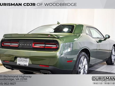 Certified 2023 Dodge Challenger SXT image 5