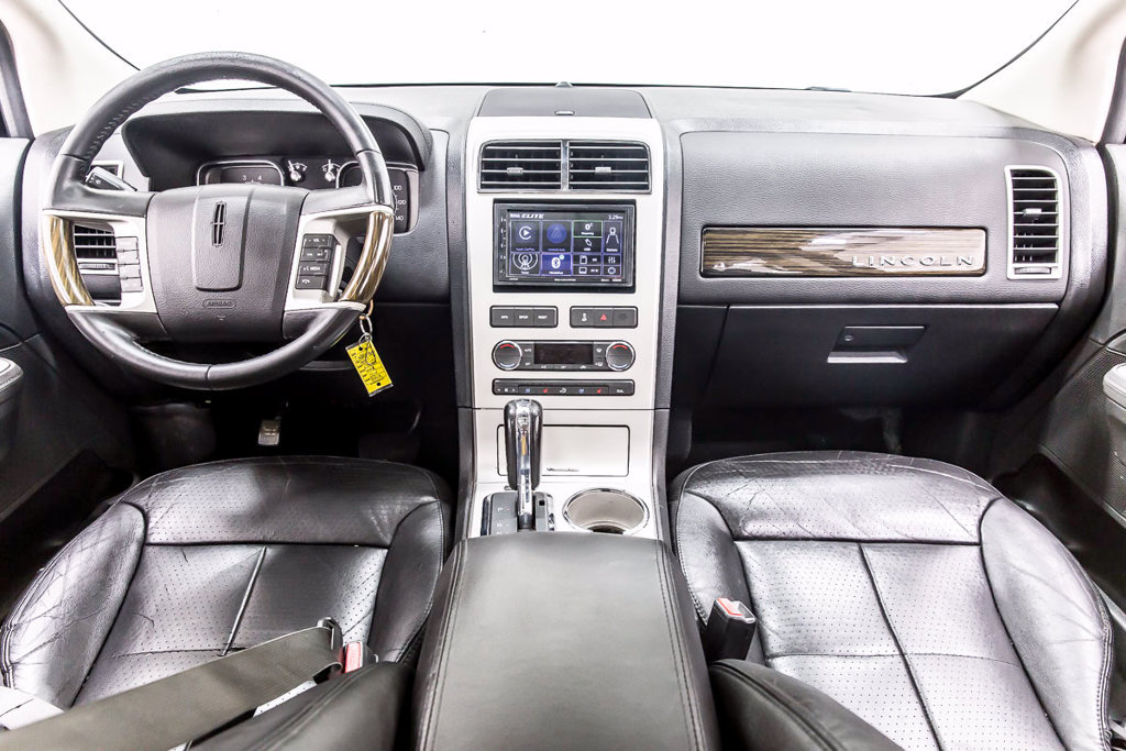 Used 2010 Lincoln MKX AWD image 18