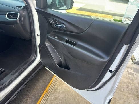 Used 2023 Chevrolet Equinox LT FWD image 20