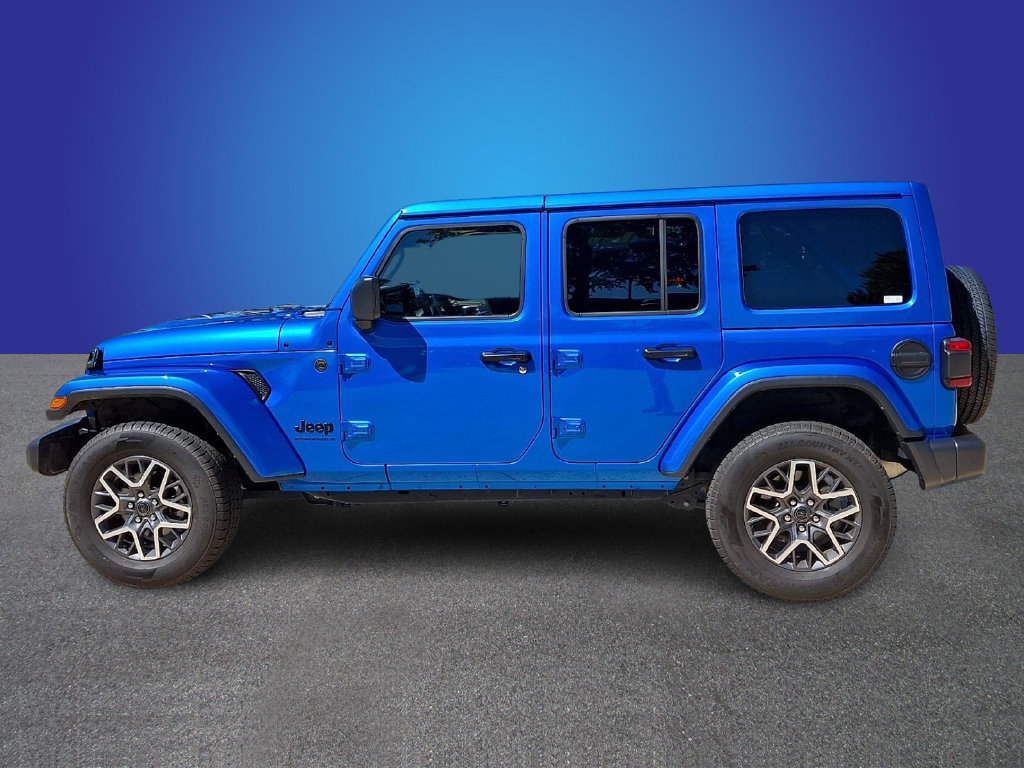 Used 2025 Jeep Wrangler Unlimited Sahara AWD/4WD image 7