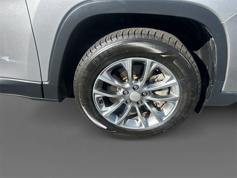 Used 2021 Jeep Cherokee Latitude Lux image 10