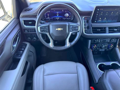 Used 2024 Chevrolet Suburban LT image 23