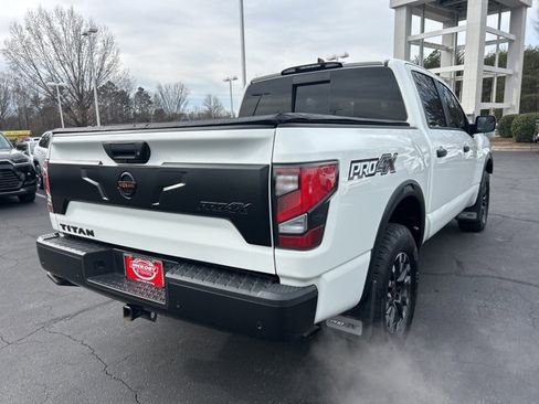 Used 2022 Nissan Titan PRO-4X w/ Pro-4x Convenience Package image 5