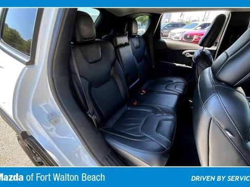 Used 2023 Jeep Cherokee Altitude Lux image 22