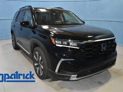 Used 2025 Honda Pilot Elite image 1