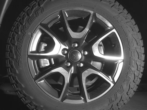 Used 2025 Jeep Compass Trailhawk AWD/4WD image 15