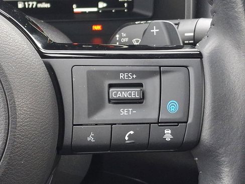 Used 2023 Nissan Rogue Platinum w/ Platinum Premium Package image 23