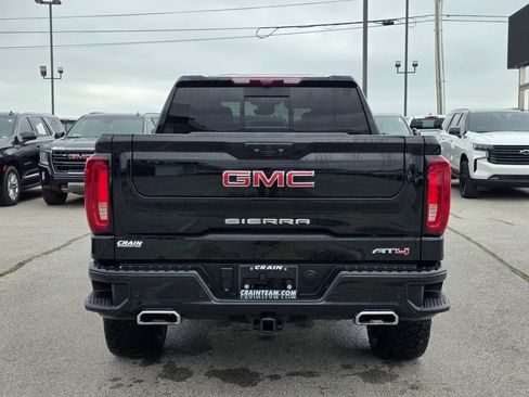 Used 2024 GMC Sierra 1500 AT4 w/ Technology Package AWD/4WD image 6