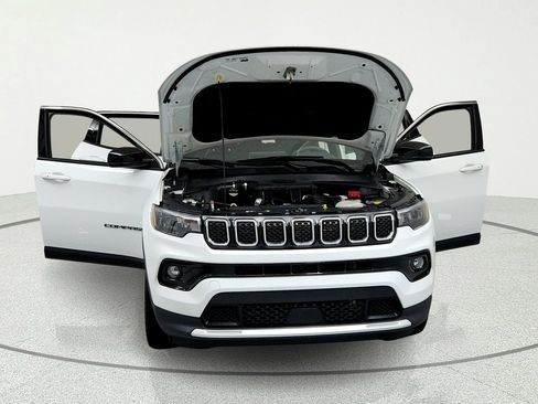 Used 2023 Jeep Compass Limited w/ Sun and Sound Group AWD/4WD image 15