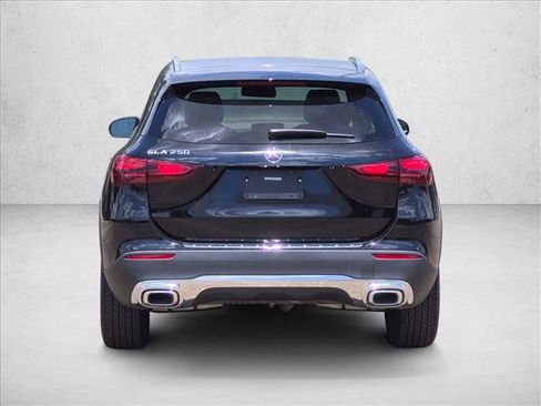 Used 2025 Mercedes-Benz GLA 250 image 6