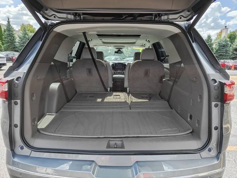 Used 2019 Chevrolet Traverse Premier w/ Driver Confidence II Package FWD image 22