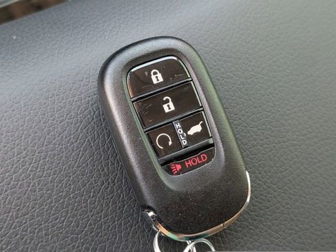 Used 2024 Honda Pilot Touring image 33