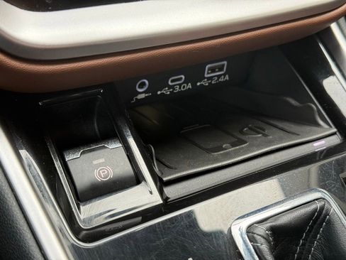 Used 2023 Subaru Outback Touring XT w/ Tech Package 3 image 16