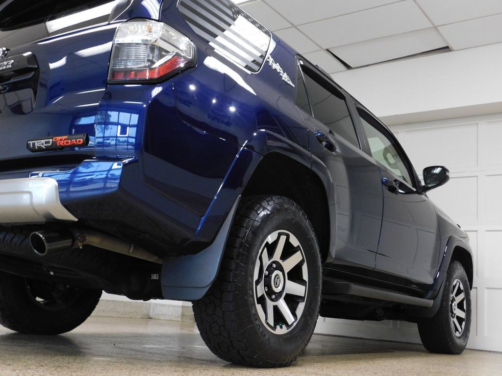 Used 2023 Toyota 4Runner TRD Off-Road Premium w/ Moonroof Package AWD/4WD image 61