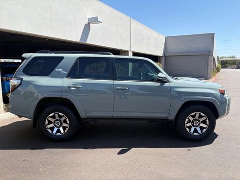 Used 2023 Toyota 4Runner TRD Off-Road Premium w/ Off Road Premium Plus Package AWD/4WD image 4