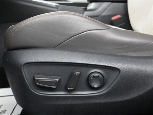 Used 2020 Toyota RAV4 Adventure image 11