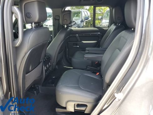 Used 2025 Land Rover Defender 130 X-Dynamic SE AWD/4WD image 11