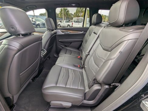 Used 2023 Cadillac XT6 Sport w/ Platinum Package image 16