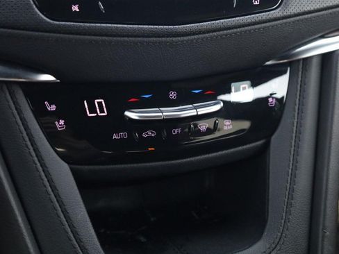 Used 2023 Cadillac XT5 Premium Luxury w/ Technology Package AWD/4WD image 17