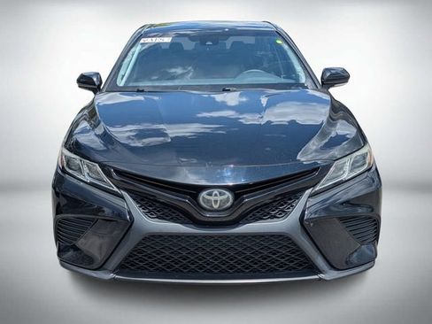Used 2018 Toyota Camry SE w/ Convenience Package FWD image 8