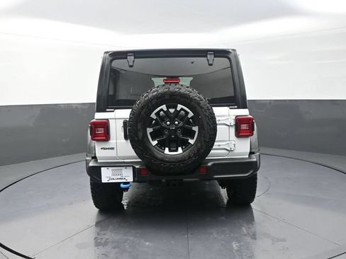 Used 2024 Jeep Wrangler Unlimited Rubicon 4xe AWD/4WD image 8