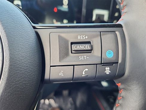 New 2025 Nissan Kicks SR AWD/4WD image 6