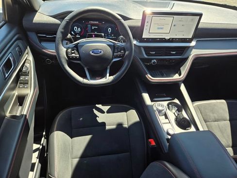 Used 2025 Ford Explorer ST AWD/4WD image 13