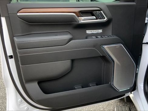 New 2024 GMC Sierra 1500 Denali w/ Technology Package image 10