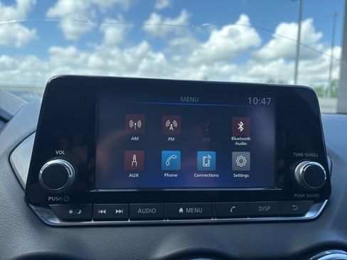 Used 2023 Nissan Sentra S FWD image 19