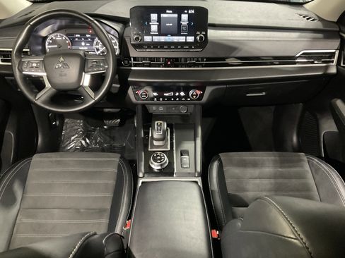 Used 2024 Mitsubishi Outlander Ralliart image 22