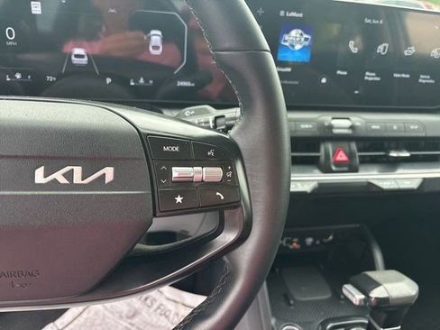Used 2025 Kia K4 EX FWD image 18