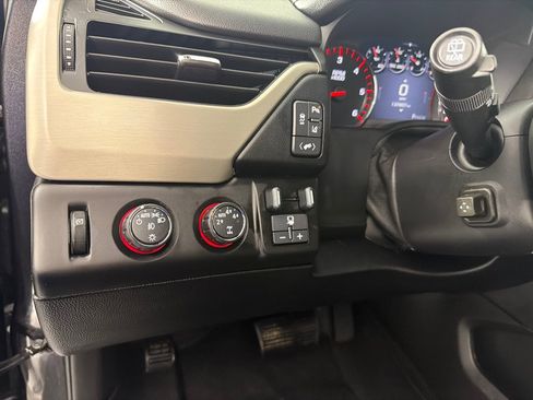 Used 2015 GMC Yukon Denali w/ Open Road Package AWD/4WD image 15