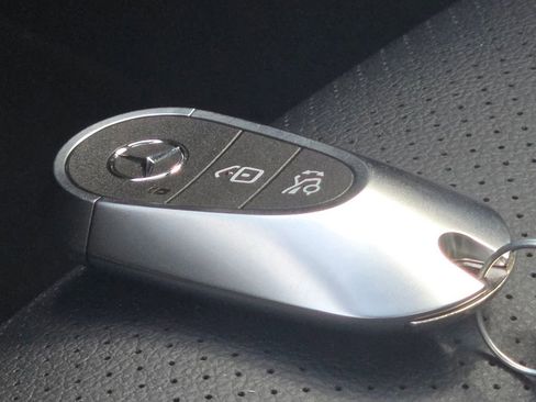 Certified 2026 Mercedes-Benz GLC 300 4MATIC image 38