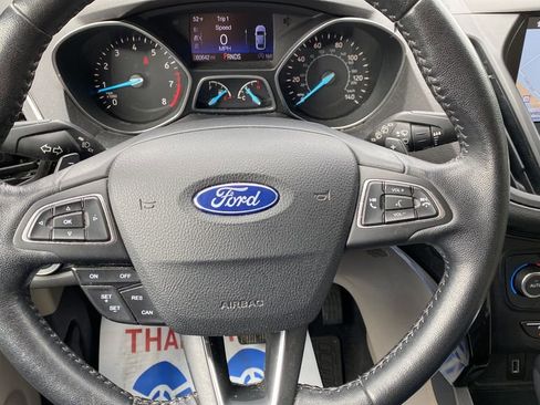 Certified 2017 Ford Escape Titanium FWD image 16