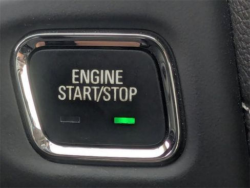 Used 2021 GMC Acadia SLT image 30