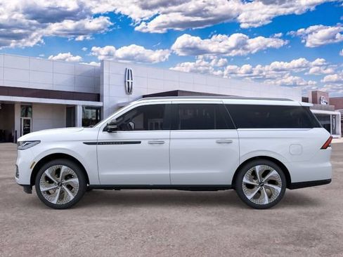New 2026 Lincoln Navigator L Black Label AWD/4WD image 3