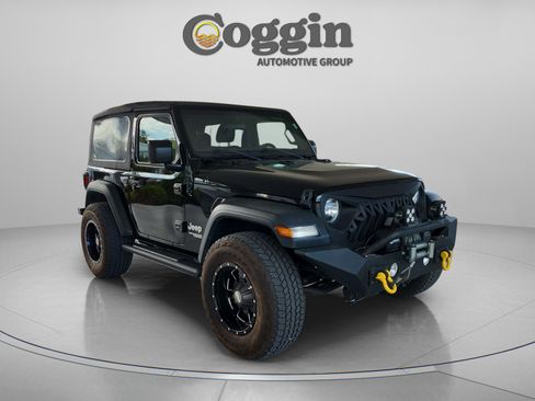 Used 2018 Jeep Wrangler Sport AWD/4WD image 7
