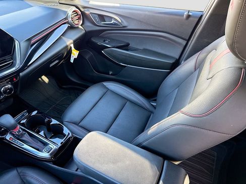 Used 2024 Chevrolet Trax RS w/ Driver Confidence Package image 22