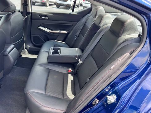 Used 2024 Nissan Altima 2.5 SR FWD image 31