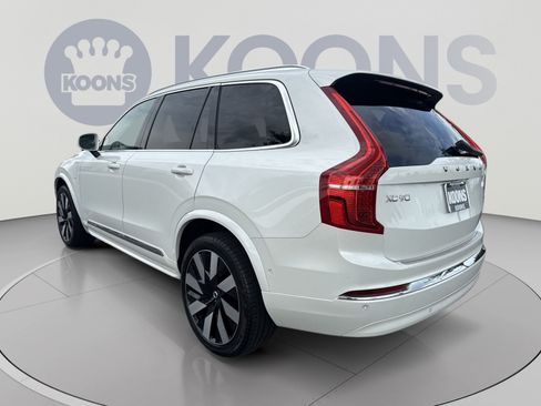 Certified 2024 Volvo XC90 T8 Plus w/ Protection Package Premier AWD/4WD image 4